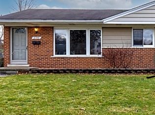 31541 Gable St, Livonia, MI 48152