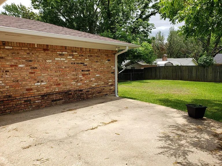219 Stanford St — Photo 23