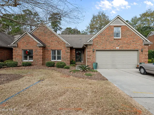 306 Village Green Drive, Trent Woods, NC 28562