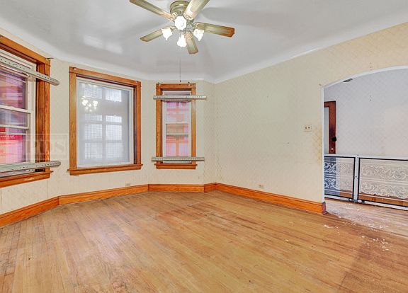 4th image of 5437 S Hermitage Ave