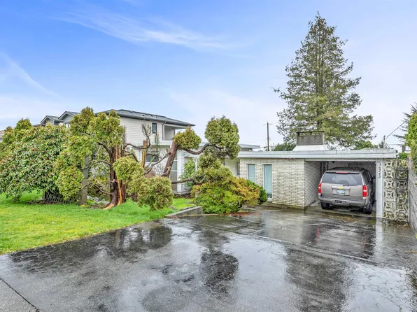 6242 Kitchener St, Burnaby, BC V5B 2J4
