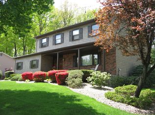 42 York Dr, New City, NY 10956