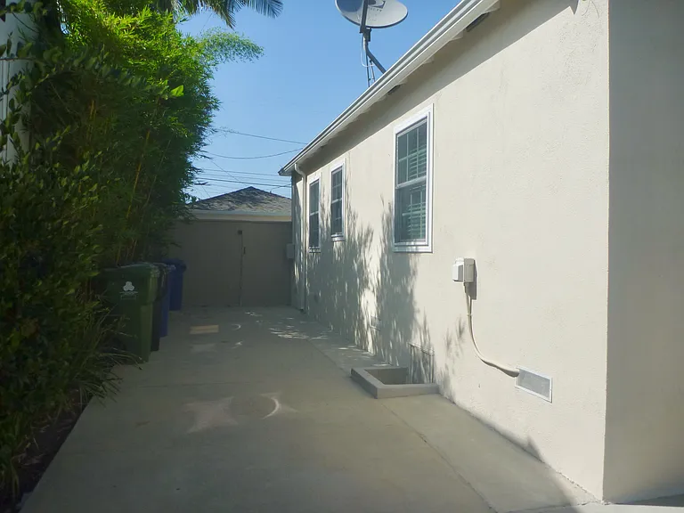 845 Flower Ave — Photo 57