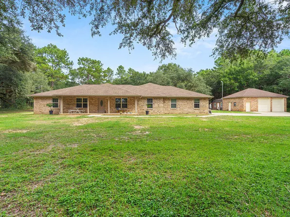 5740 Country Squire Dr, Milton, FL 32570