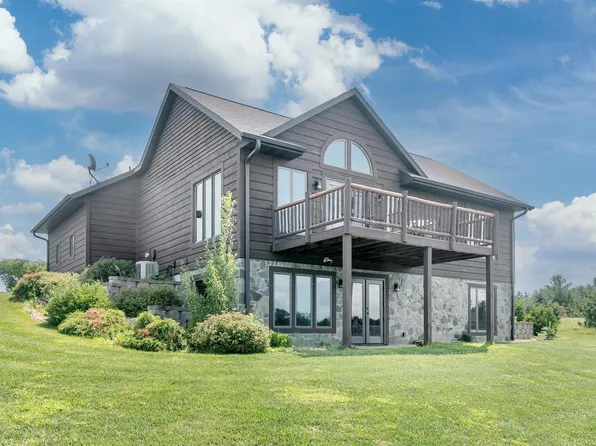 N7453 Silver Canoe Court, New Lisbon, WI 53950