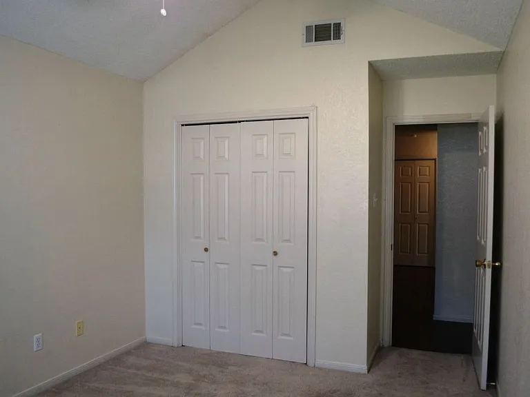 1703 Tanglewood Dr — Photo 25