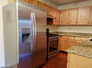 112 Stratford Pl, Bound Brook, NJ 08805