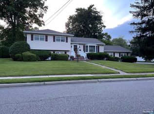 242 Colonial Blvd, Washington Township, NJ 07676