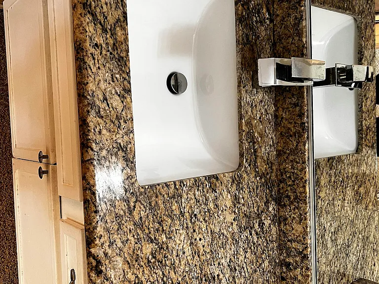 Bathroom vanity sink
