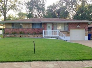 1025 Spring Valley Dr, Florissant, MO 63033