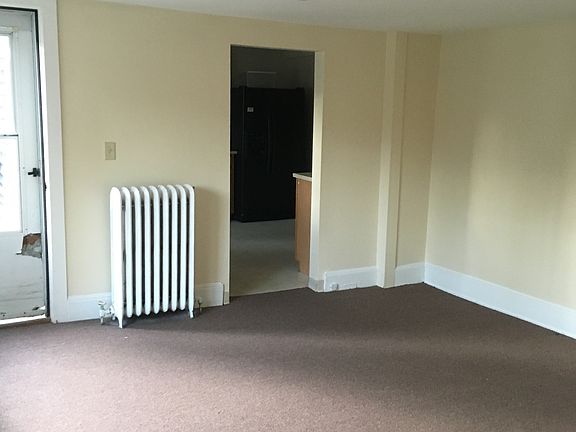 3rd image of 246 N Falmouth Hwy APT 1