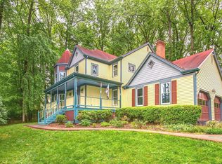 6814 Braddock Rd, Annandale, VA 22003