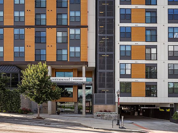 Leasing Office at Cottonwood Westside Apartments