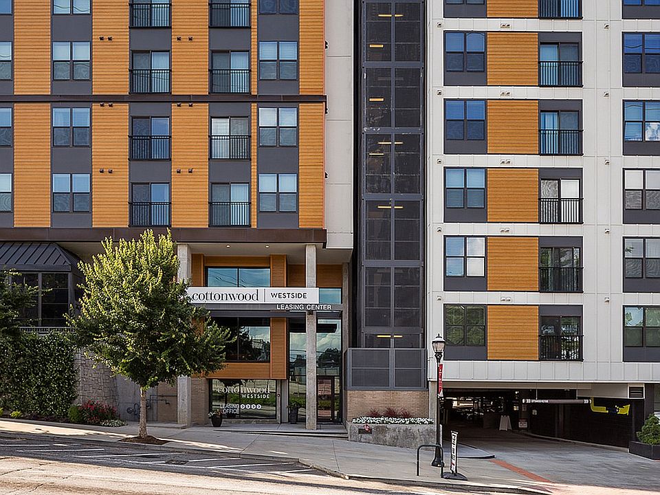 Leasing Office at Cottonwood Westside Apartments