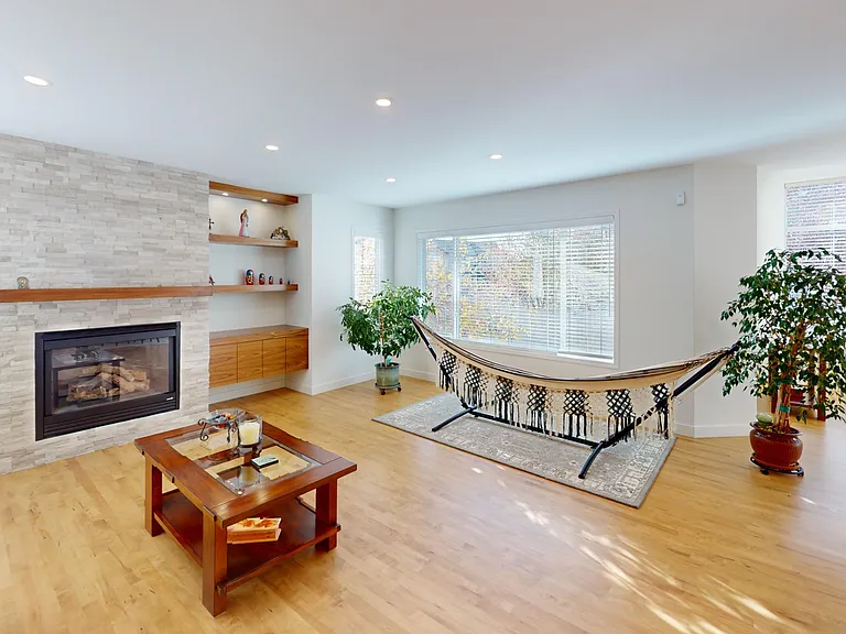 23 Chapala Close SE — Photo 4