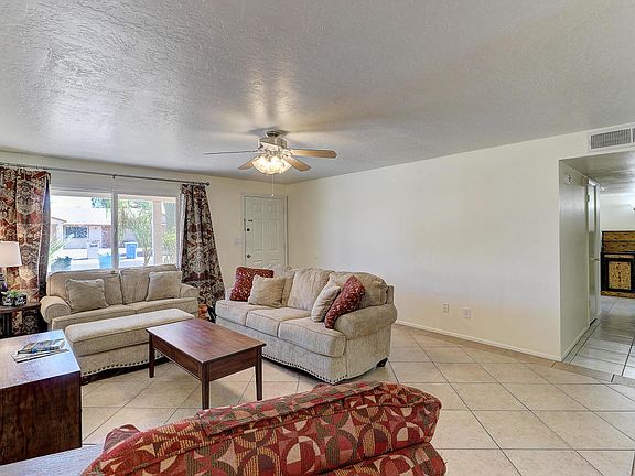 5th image of 3919 E Hillery Dr