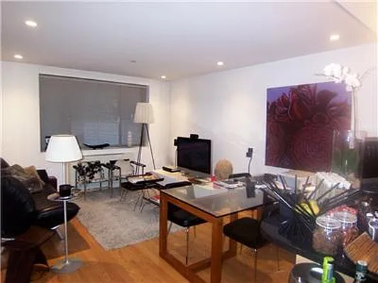 Rented by E Property Group | media 7