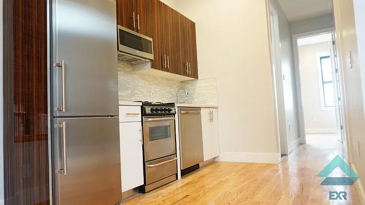 Rented by EXR | media 21