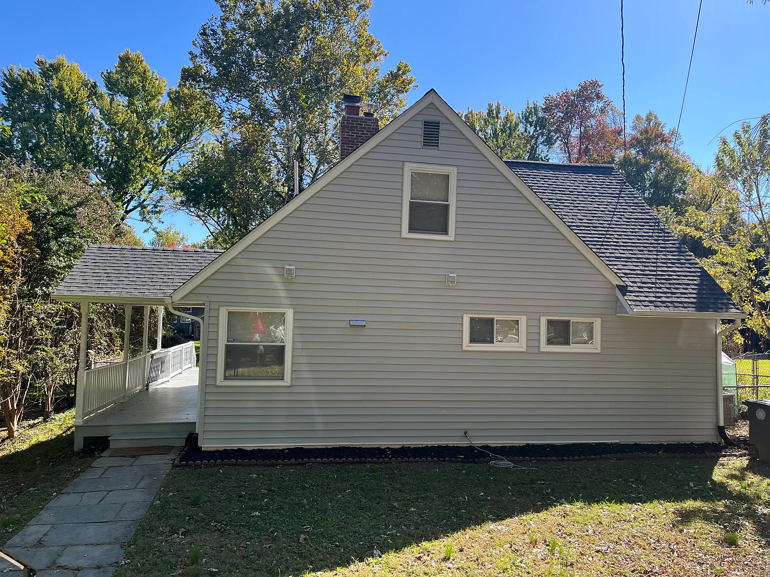 3 bed, 1200 sqft, $2,850 — Photo 2