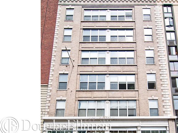 5th image of 419 W 55th St APT 5D