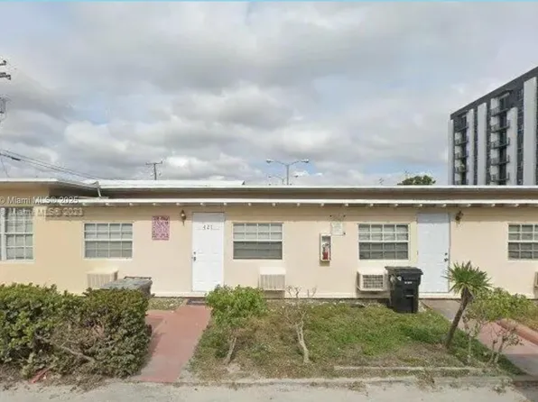 425 NE 8th St, Fort Lauderdale, FL 33304