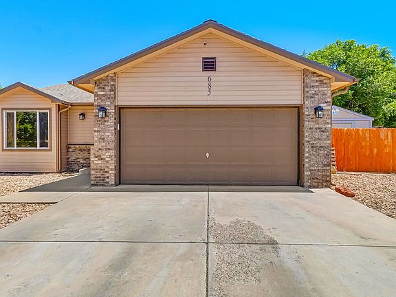 2nd image of 685 Bayberry Ct