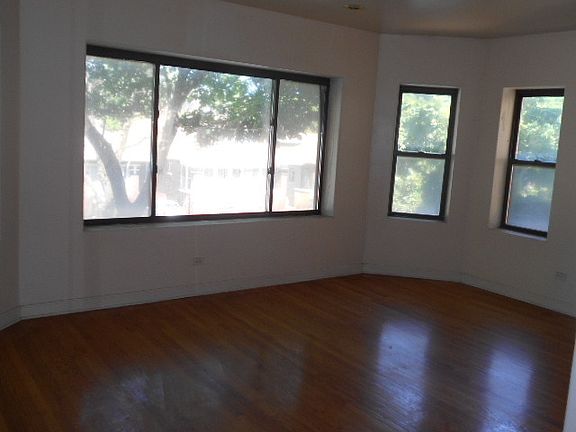 2nd image of 7643 S Yates Blvd APT 1N