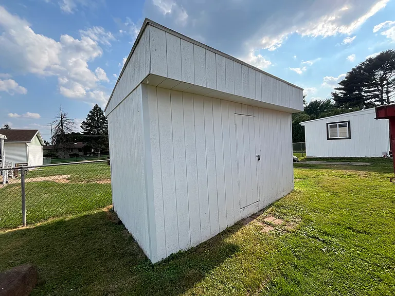 214 Somerset St — Photo 27