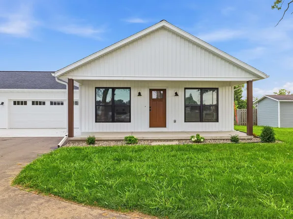 W5311 E Pioneer Rd, Fond Du Lac, WI 54935