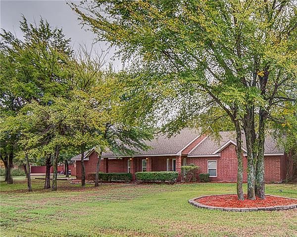 1st image of 1208 Country Bend Dr
