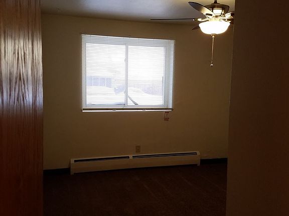 5th image of 1414 6th St SE APT 101
