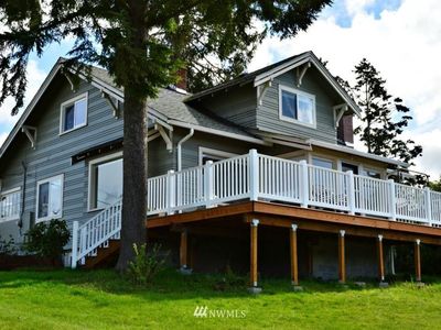 1901 Grandview Dr W, Tacoma, WA, 98466