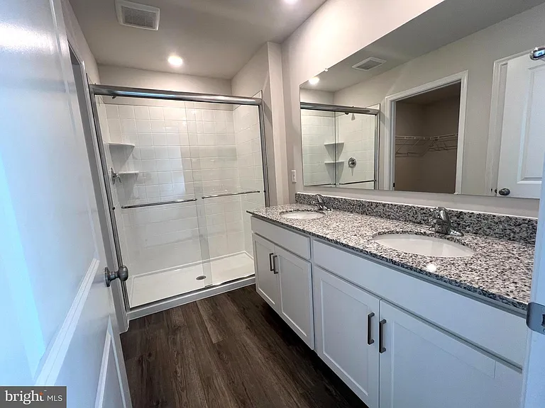 180 Hamstead Dr — Photo 14