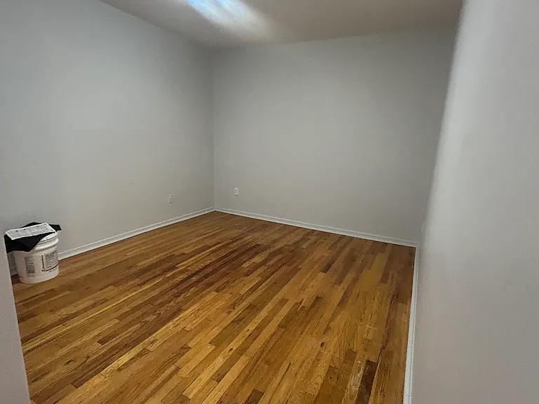 6250 McLean Ave — Photo 4