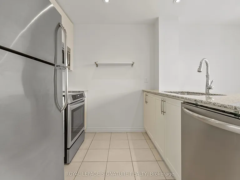 427 Aberdeen Ave #102 — Photo 13