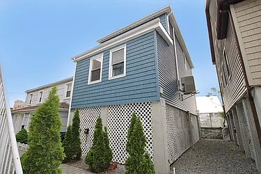 14 Webers Court