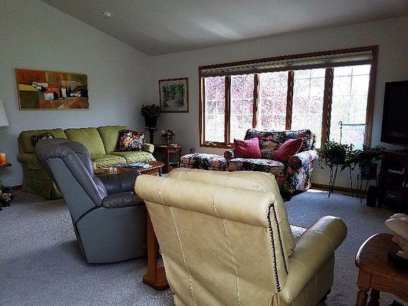 4th image of 5623 Meadowview Dr