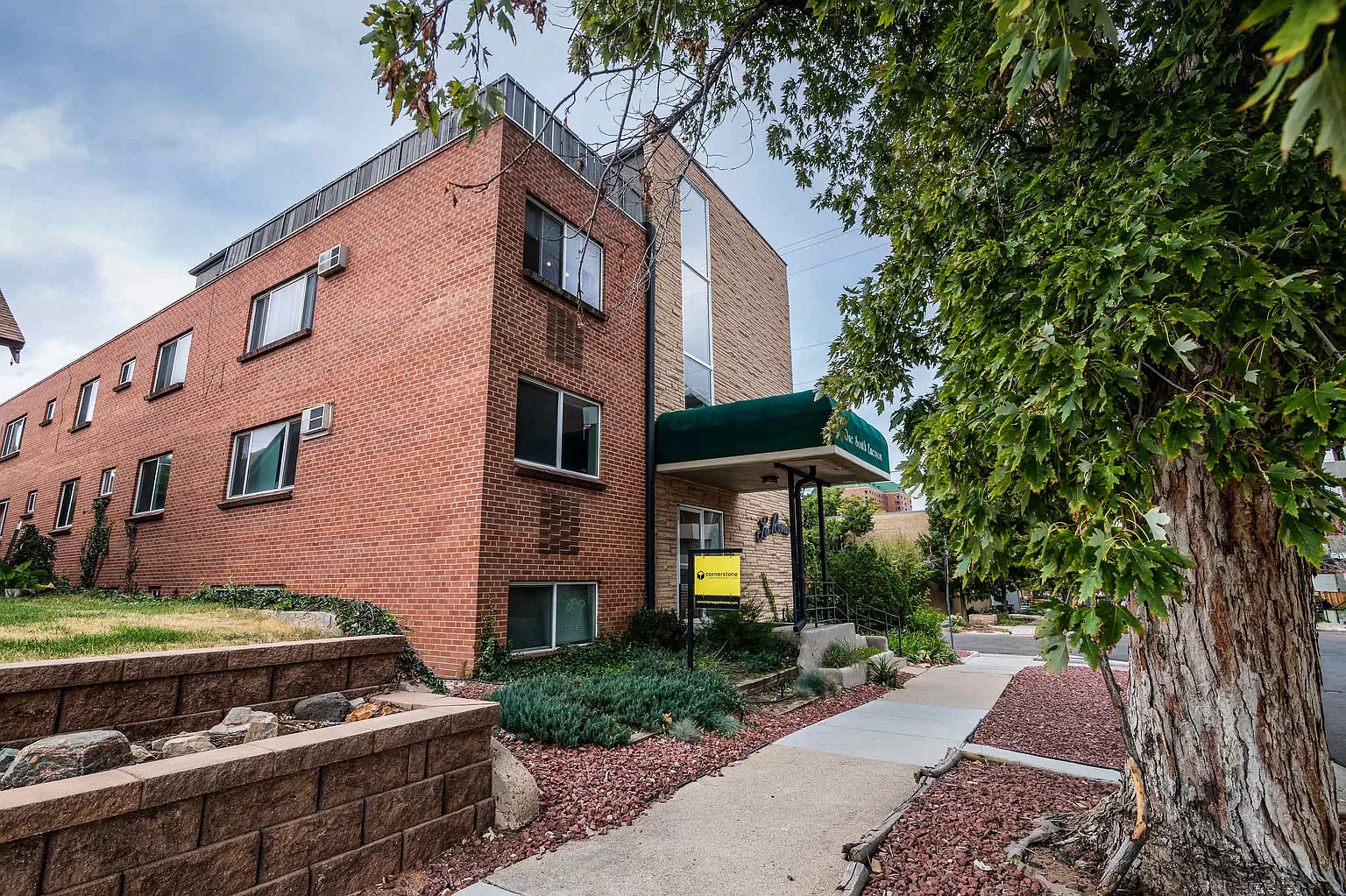 La Roma Apartment Rentals - Denver, CO | Zillow
