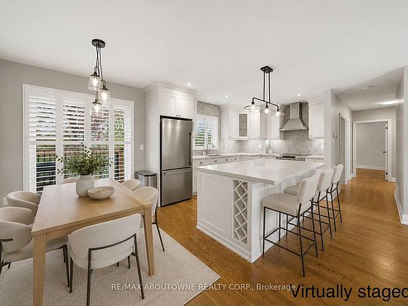 3rd image of 134 Wakefield Rd