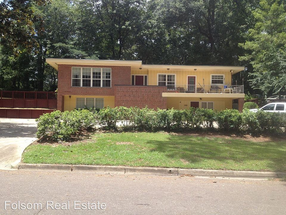 1st image of 2002 Greenwood Dr APT C