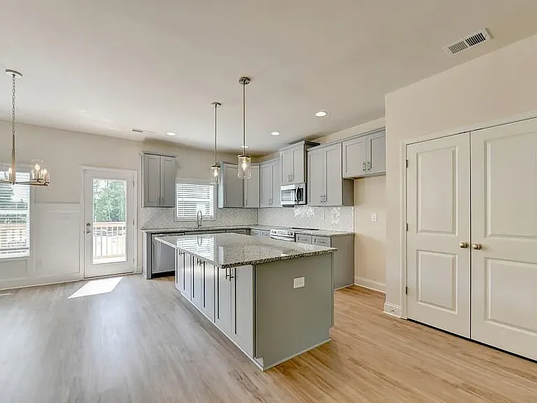 5477 Blossomwood Trl — Photo 6