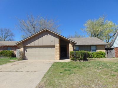 8957 E 56th Pl, Tulsa, OK, 74145