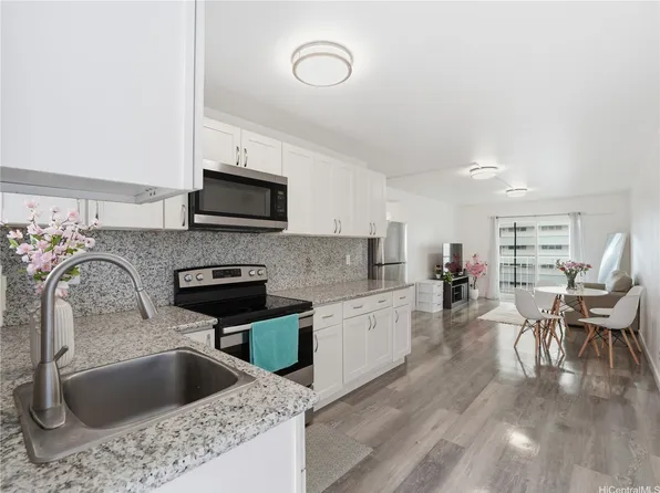 3095 Ala Ilima St APT 403, Honolulu, HI 96818