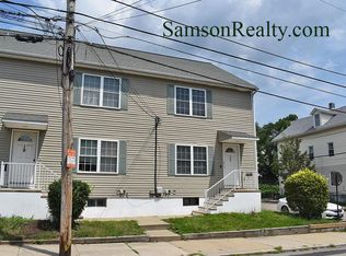 17 Grotto Ave #17, Pawtucket, RI 02860