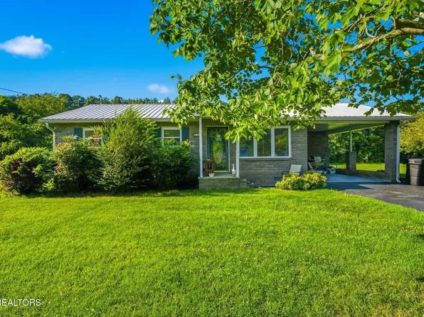 912 Bud Ln, Pigeon Forge, TN 37863
