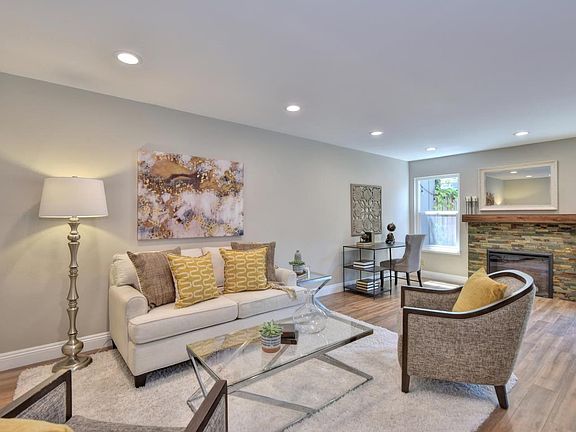 3rd image of 108 Cherry Wood Ct
