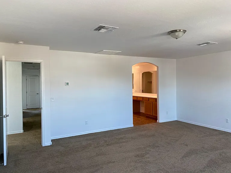 9009 W Jefferson St — Photo 11