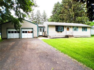 927 Hamlin Center Rd, Hamlin, NY 14464