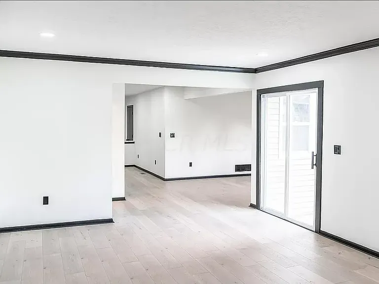 1560 Waterstone Ct — Photo 4