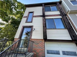 3240 Camberly Dr, Gibsonia, PA